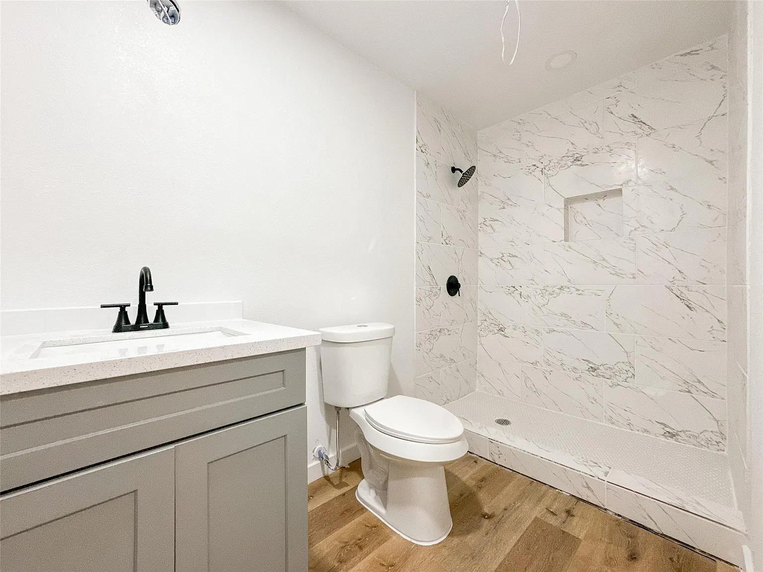 3 bed, 2.0 bath, 999 sqft, $1,450 — Photo 4