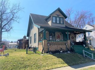 32 E 2nd St, West Alexandria, OH 45381