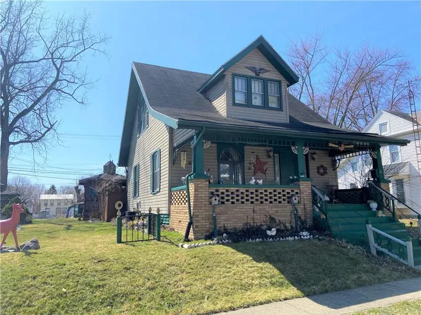 32 E 2nd St, West Alexandria, OH 45381