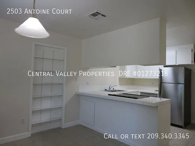 2503 Antoine Ct — Photo 3