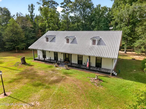 61 Pinetucky Rd, Carriere, MS 39426