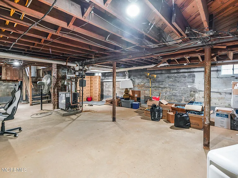 500 Locust Point Rd — Photo 34