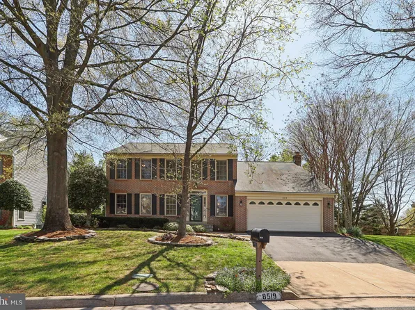 8519 Century Oak Ct, Fairfax Station, VA 22039