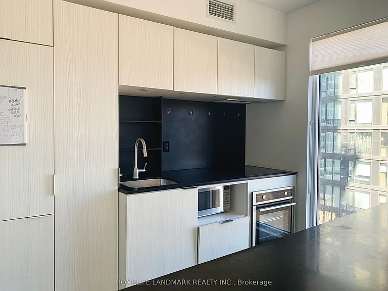 77 Shuter St #1206 — Photo 13