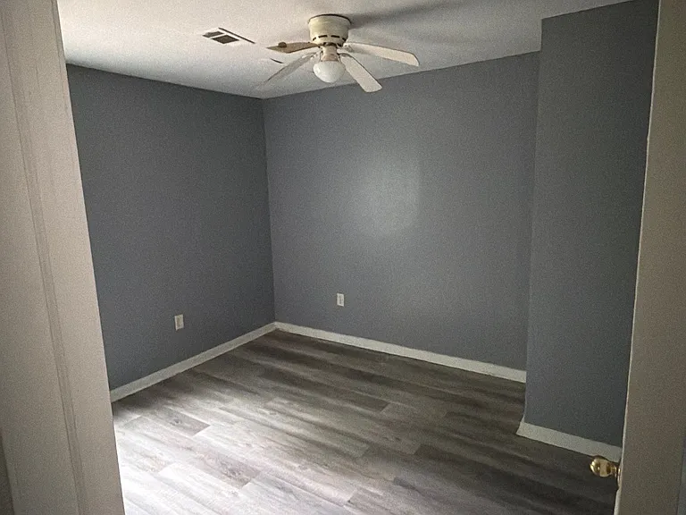 264 Sewanee Dr — Photo 2