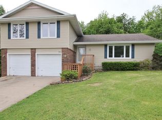 926 E Bluff Dr, Springfield, MO 65803