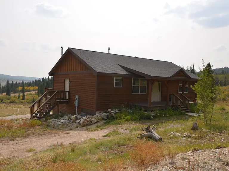 600 Edgewood Rd — Photo 2