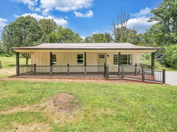 97 Green Acres Ln, New Castle, VA 24127