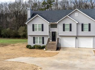 4205 Holly Meadow Dr, Gillsville, GA 30543