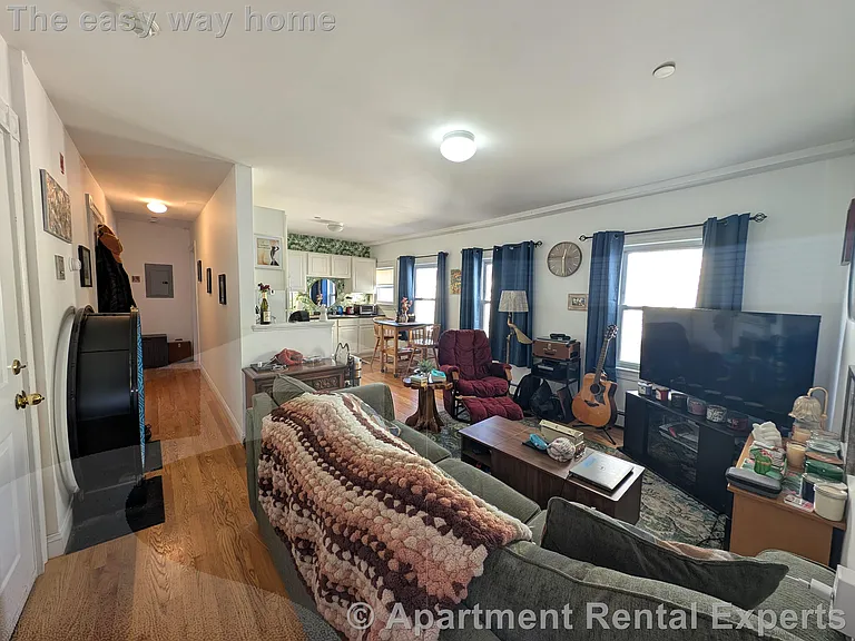 36 Roberts Rd #2 — Photo 2