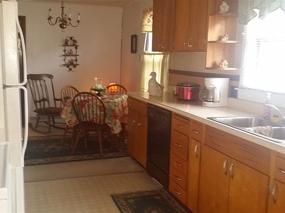 5th image of 706 Wyanoke St