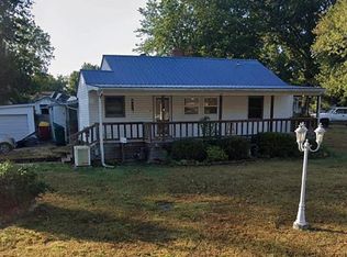 489 Fieldcrest Dr, Pittsburg, KS 66762