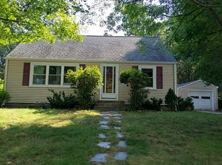 51 Ewing Rd, North Kingstown, RI 02852