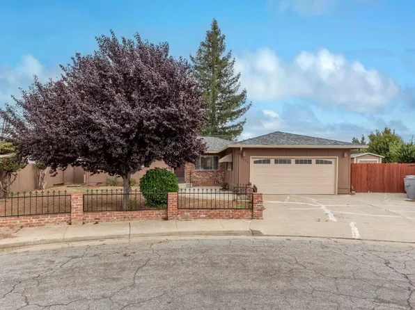 8420 David Ct, Gilroy, CA 95020