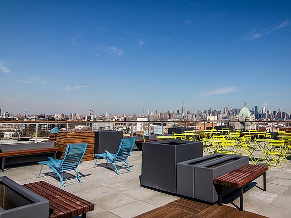 4th image of 4 N Henry APT 2B