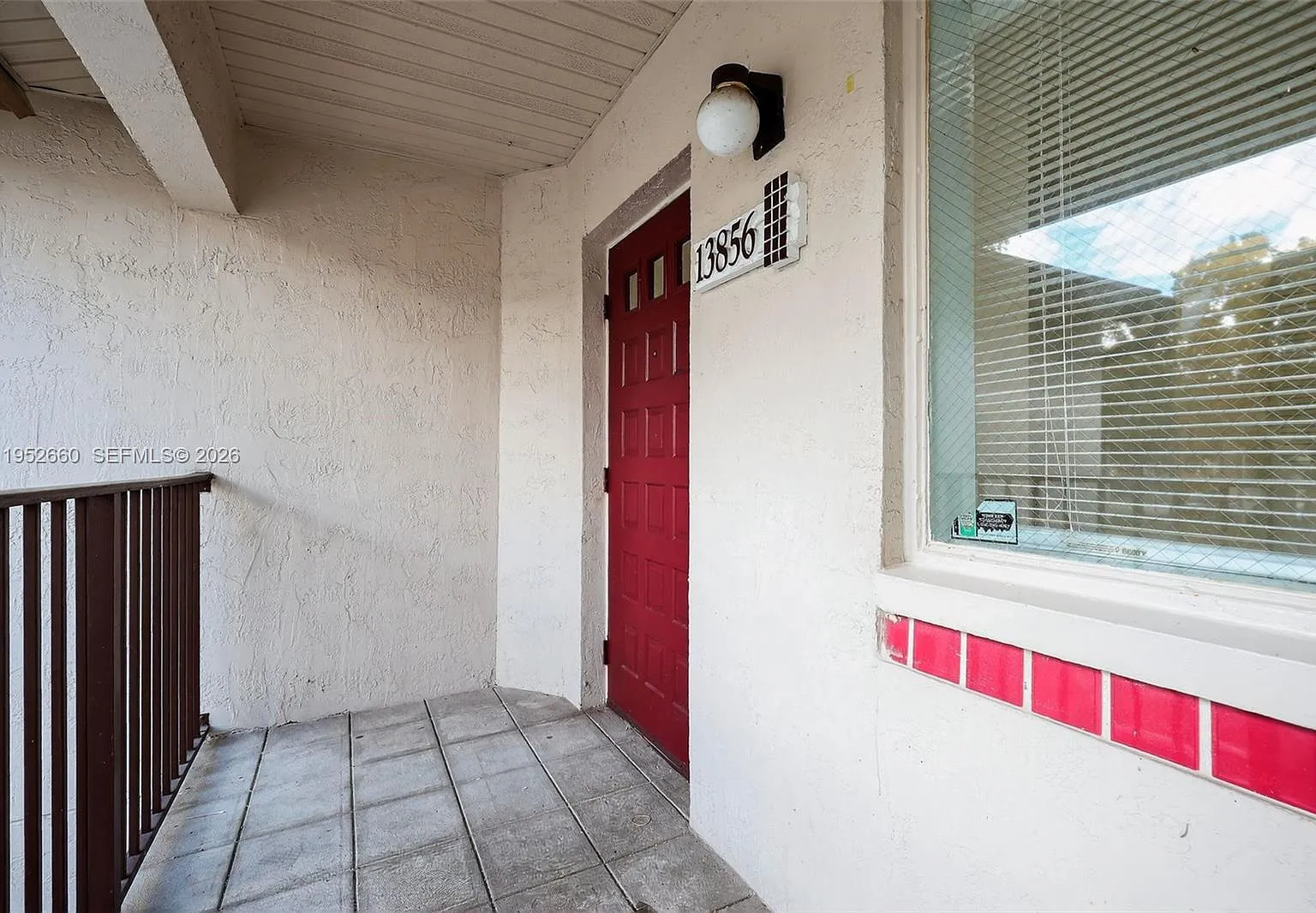 1 bed, 978 sqft, $2,150 — Photo 1
