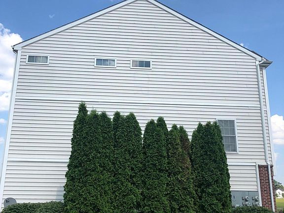 5th image of 5990 Woodshire Dr #101