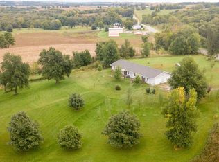 2017 Old 6 Rd, Brooklyn, IA 52211