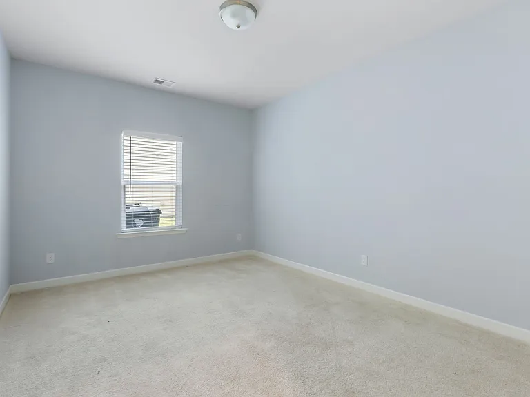 402 Carrara Dr — Photo 6