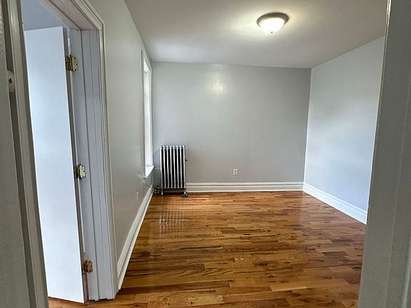 5th image of 4536 Park Ave