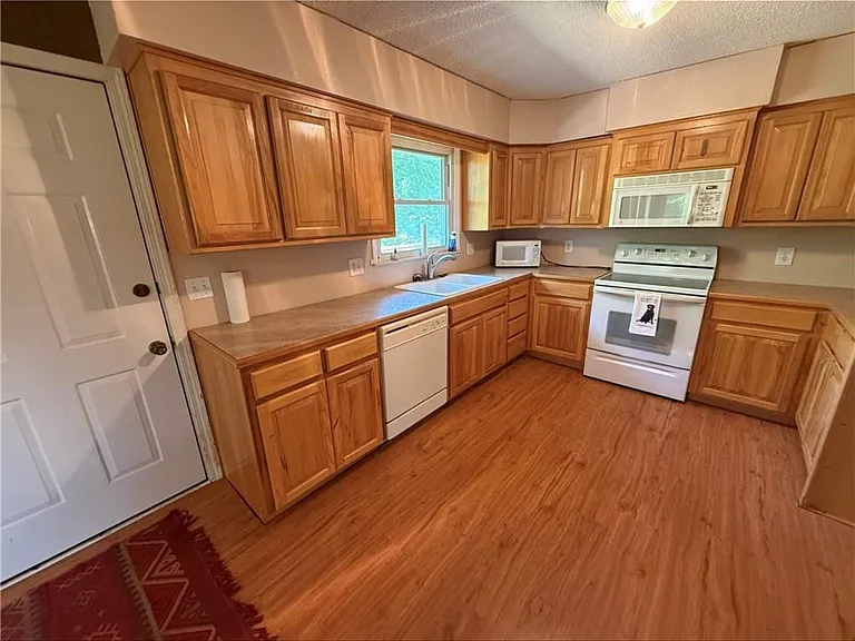 14701 Tillman Rd — Photo 7