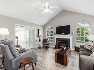 6027 Glenvillage Dr, Dublin, OH 43016
