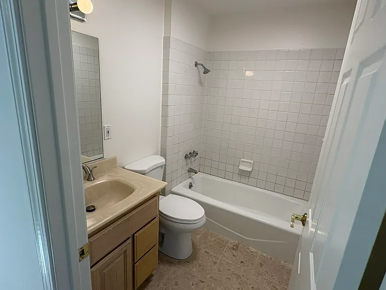2047 Hull Ave — Photo 12