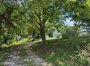 315 New Clear Branch Rd, Rocky Top, TN 37769