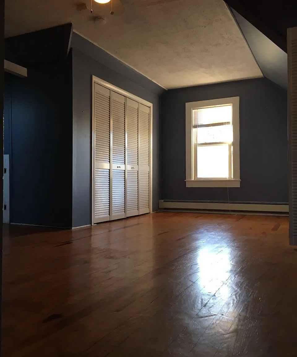 4 bed, 1700 sqft, $3,200 — Photo 4