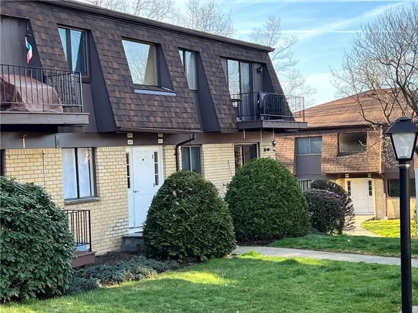 809 Cherry Hill Drive, Poughkeepsie, NY 12603