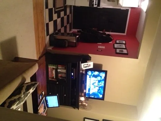 Rented by Village Living Realty | media 8