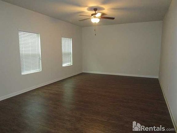 2nd image of 4039 Clay Ct SE