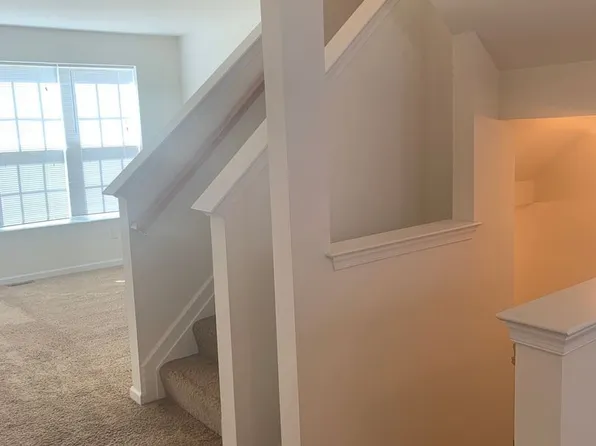 2233 Live Oak Ln, York, PA 17406