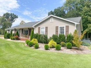 7611 Greenwood Rd, Ooltewah, TN 37363