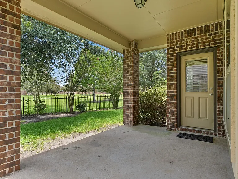 5815 Creek Crossing Ct — Photo 44