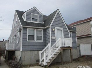 51 Hastings Rd, Island Park, NY 11558