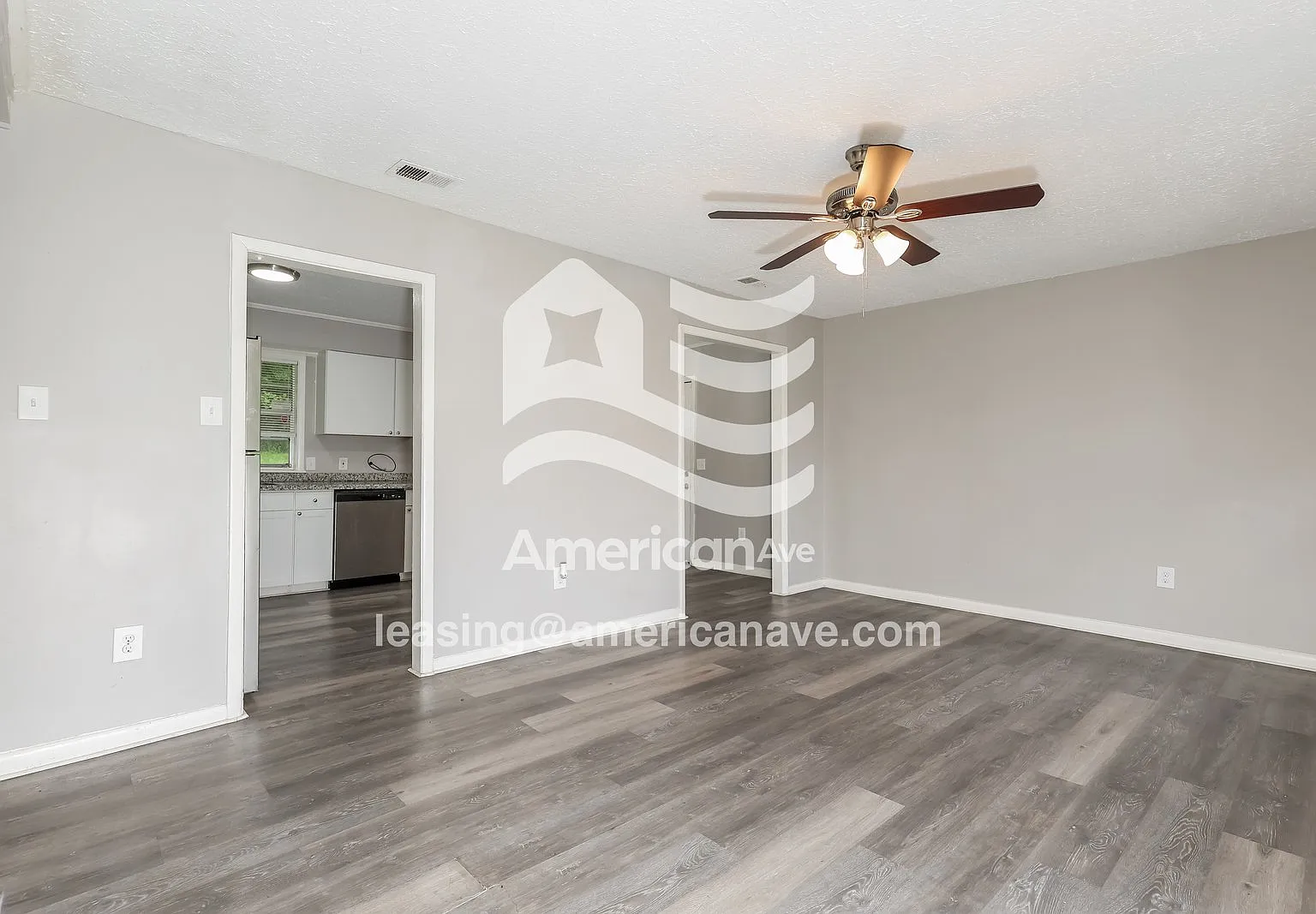 3 bed, 2.0 bath, 1130 sqft, $1,172 — Photo 3