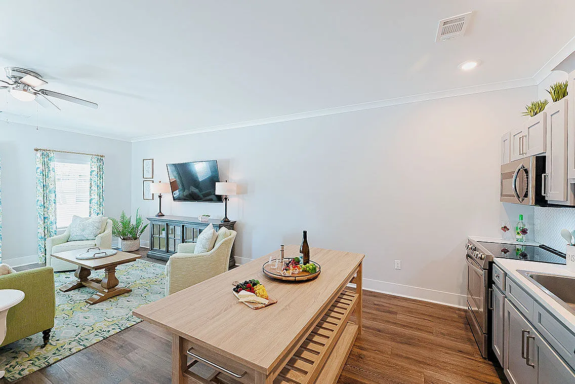 Beverly Villas — Photo 1