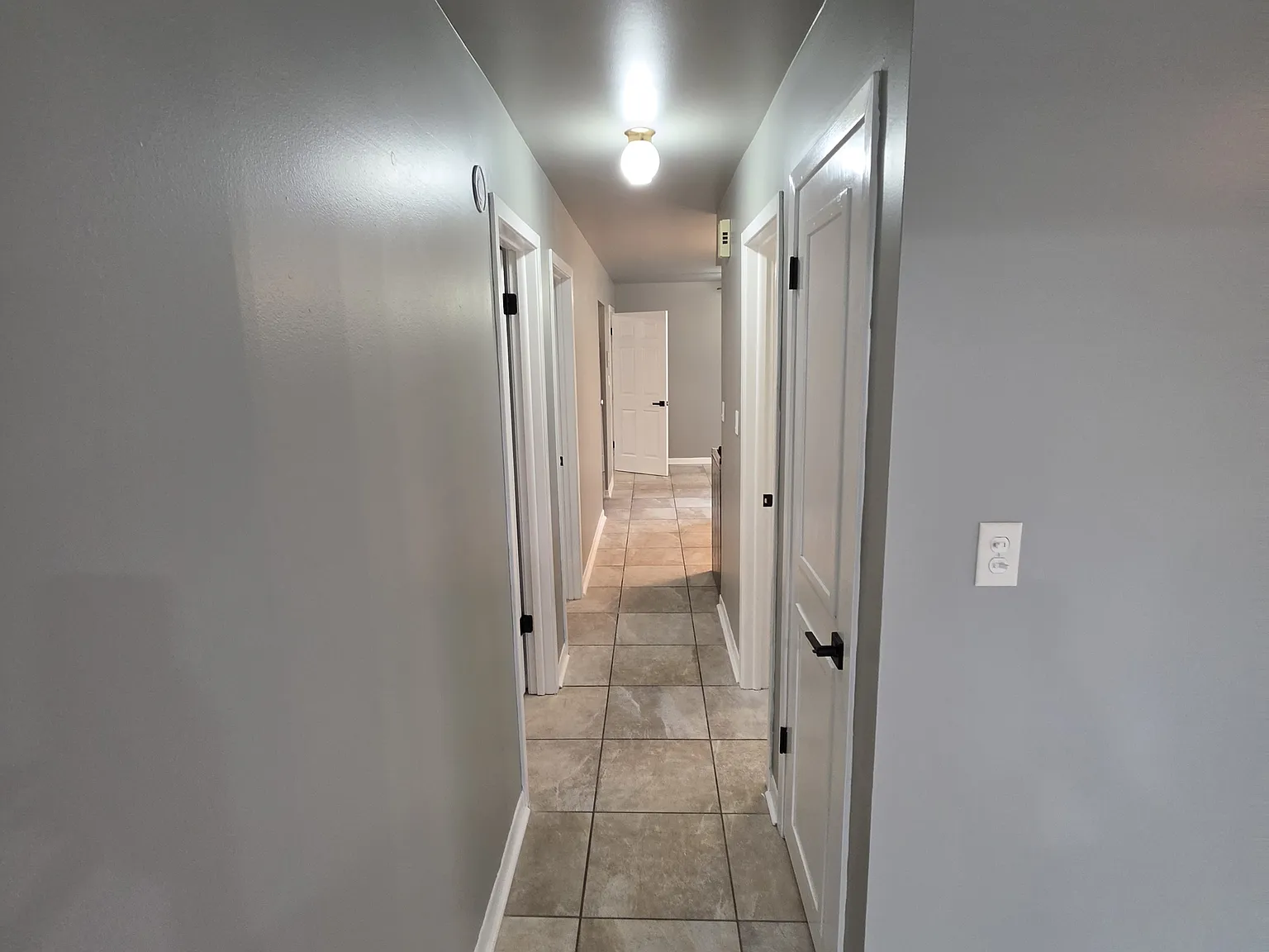 2 bed, 1400 sqft, $2,150 — Photo 3