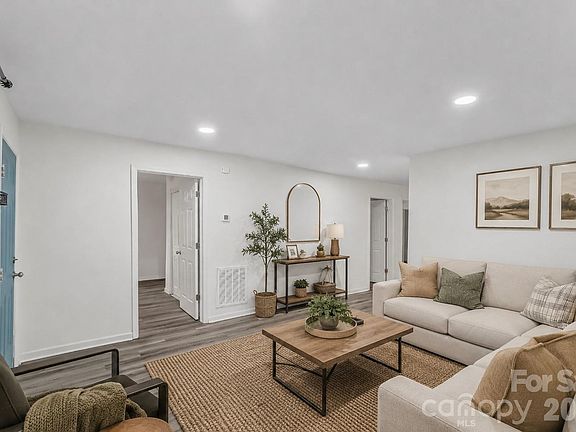 5th image of 500 3rd St