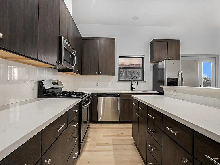 2422 Navigation Blvd #G — Photo 6