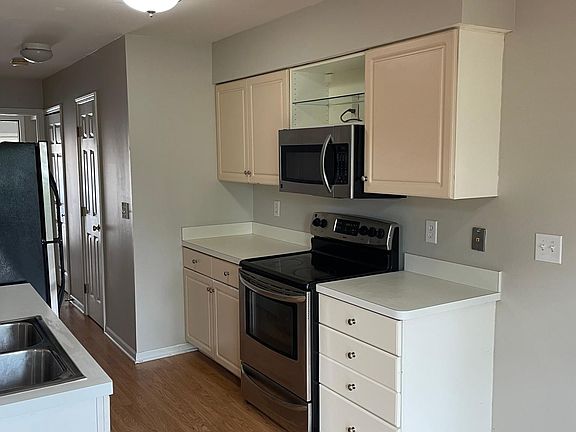5th image of 45185 Horseshoe Cir