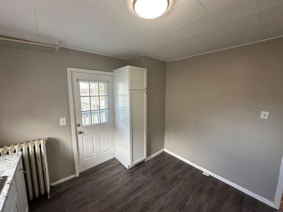 5th image of 1026 E Main St #1026