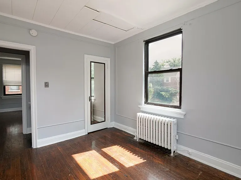 2805 Digby Ave — Photo 12