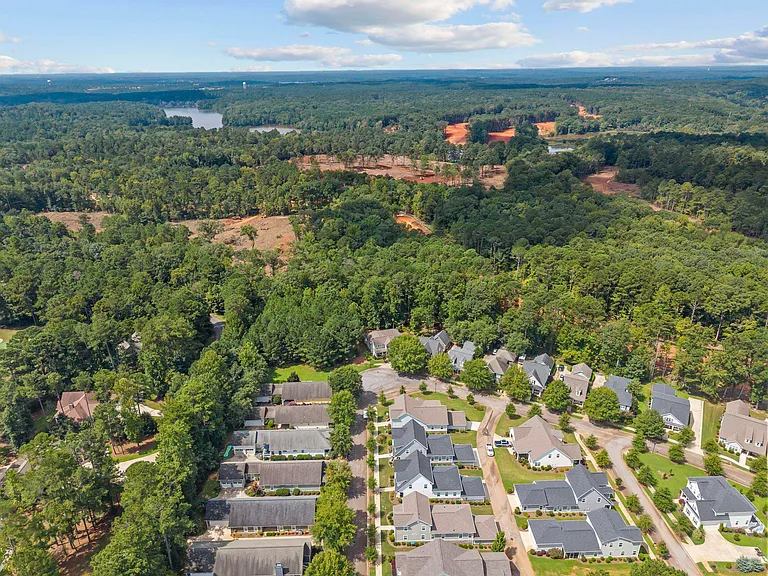 1540 Carriage Ridge Dr — Photo 46