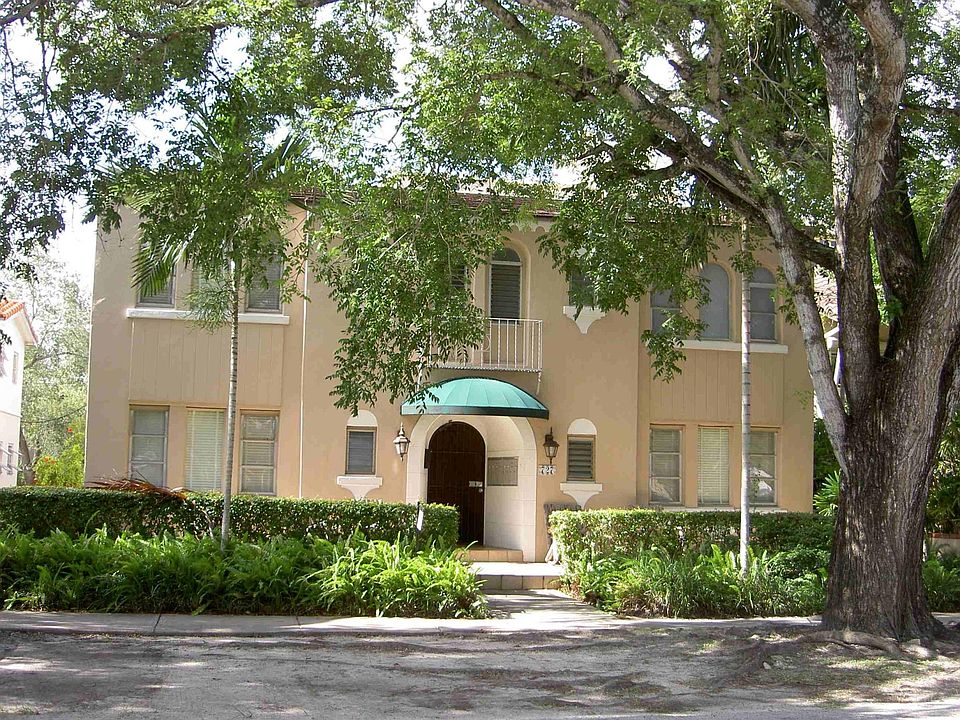 1st image of 727 Almeria Ave