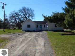 8214 River Rd, Evart, MI 49631