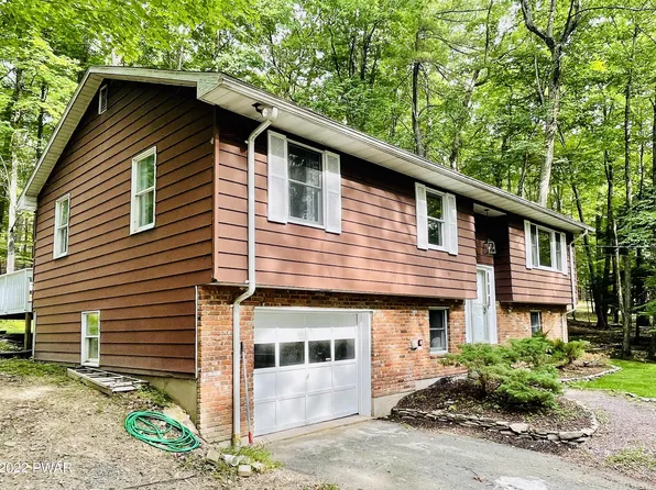 130 Cedar Ridge Rd, Hawley, PA 18428