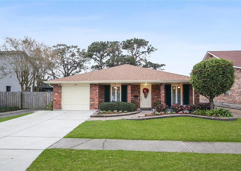 1st image of 3504 N Turnbull Dr