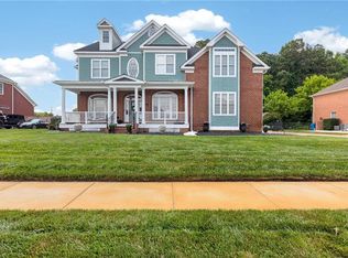 821 Redleafe Cir, Chesapeake, VA 23320